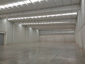 Rampa vehicular y 2 andenes equipados por bodega lerma - A.R.C. Inmobiliaria