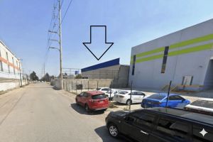 Acceso peatonal independiente y frontal bodega 2450m2 lerma - A.R.C. Inmobiliaria