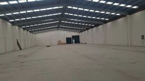 Interior de nave industrial 1575m2 con claros entre ejes 25x10m - A.R.C. Inmobiliaria